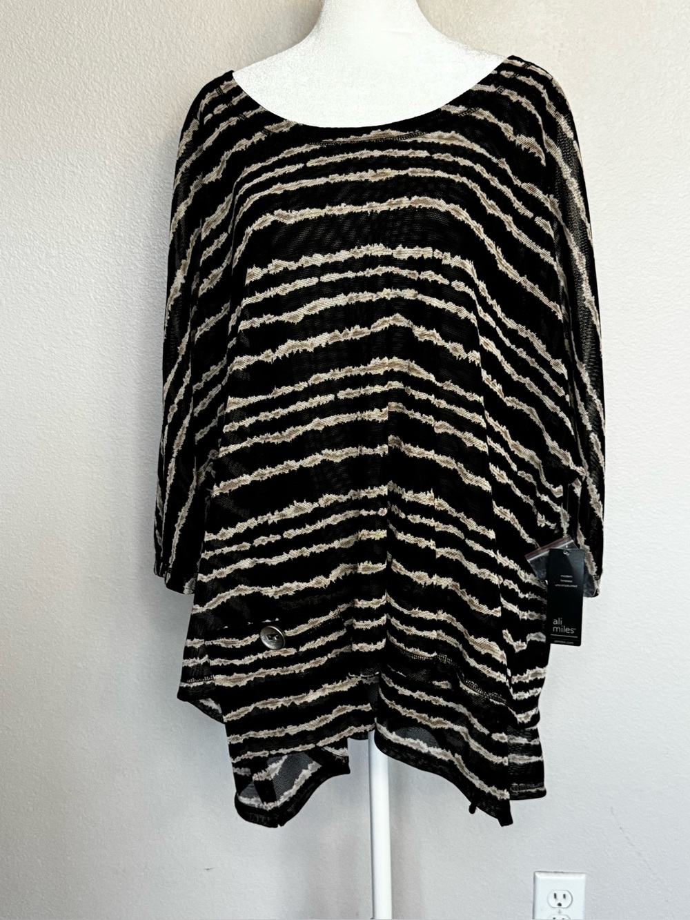 Ali Miles-Women's Black & Cream Striped Lightweight Top. 2X